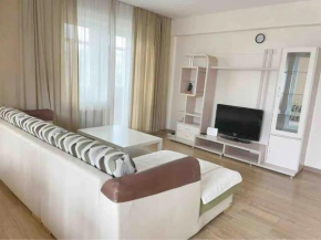 ENTIRE APPARTMENT 2 BEDROOM, LIVING ROOM with Kitchen 100m2